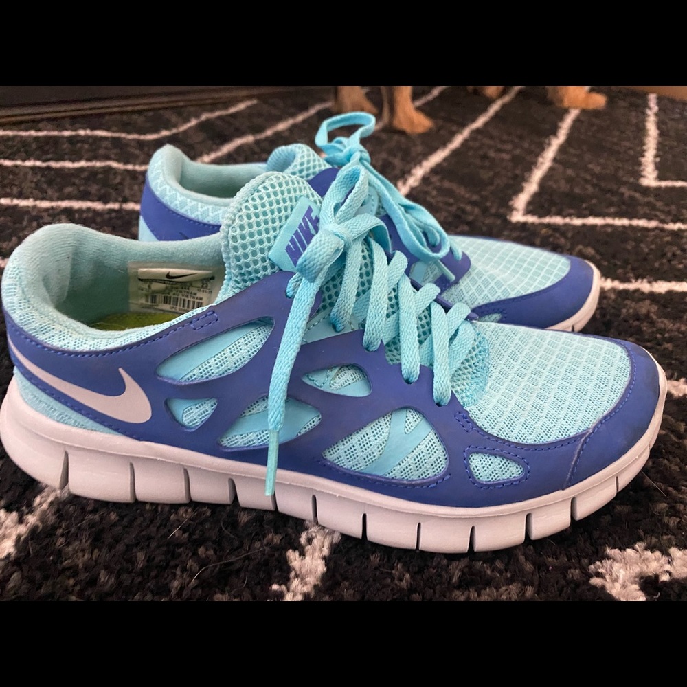 Nike free running shoes, barely worn. Size 6